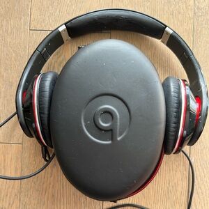 Beats Studio Wired On-Ear Headphone 
With Case
